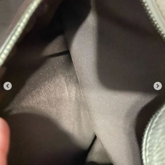 AUTHENTIC GUCCI DRAWSTRING HOBO BAG - Picture 5 of 6